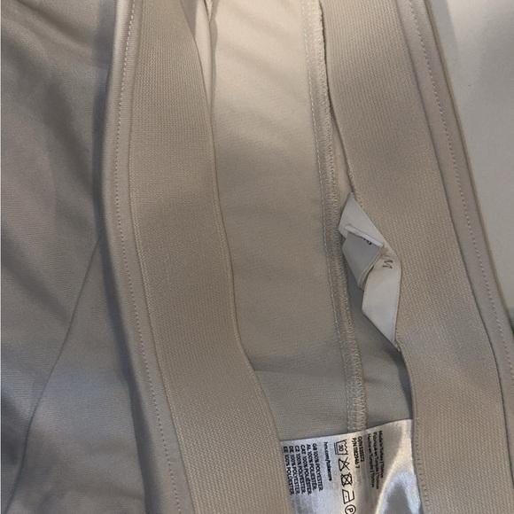 H&M Cream Skirt with Unique Hem *Purchased in Italy* - Picture 3 of 5